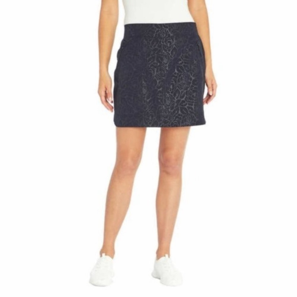 Orvis black rose pull-on skort